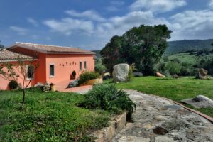 rooms and apartments in Aglientu